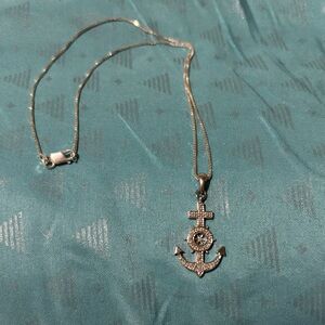 Elegant Silver Anchor Pendant Necklace